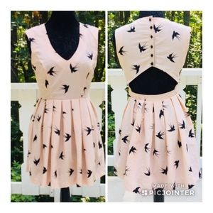 VINTAGE Bird Pattern Dress